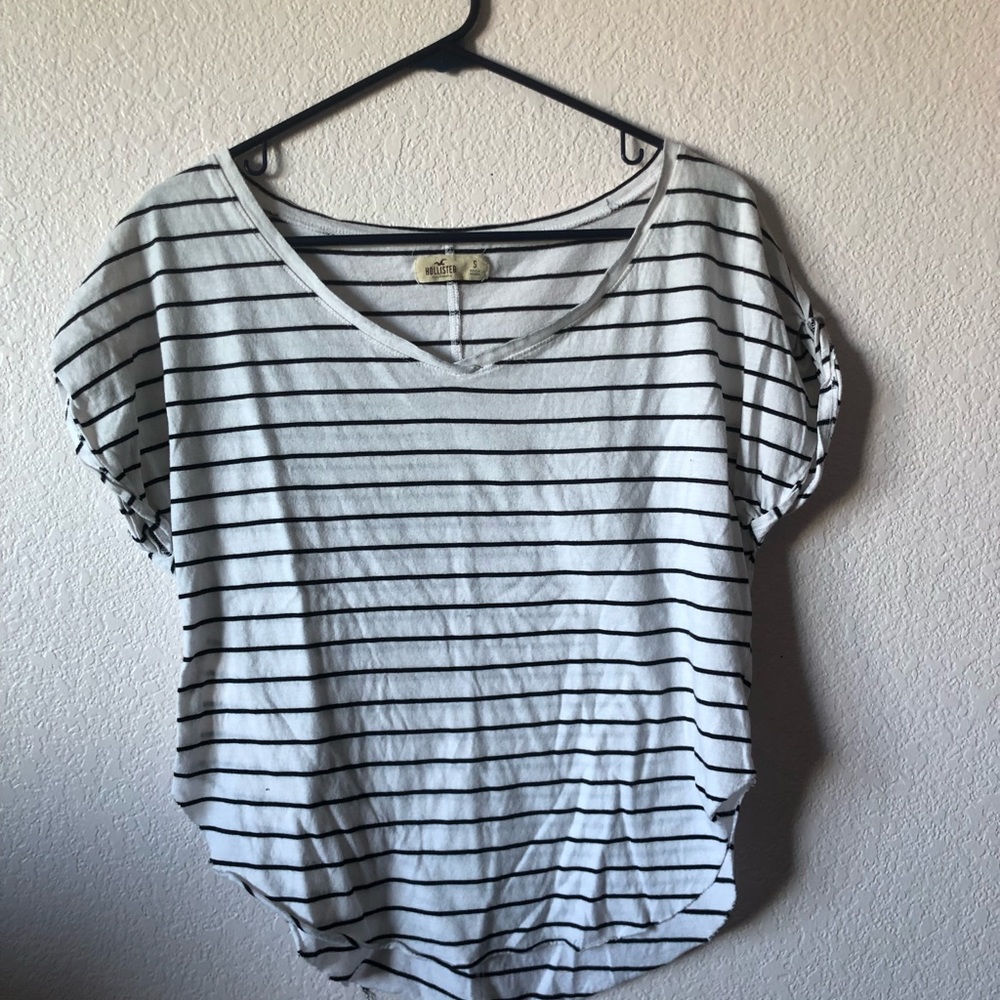 Hollister Tee!